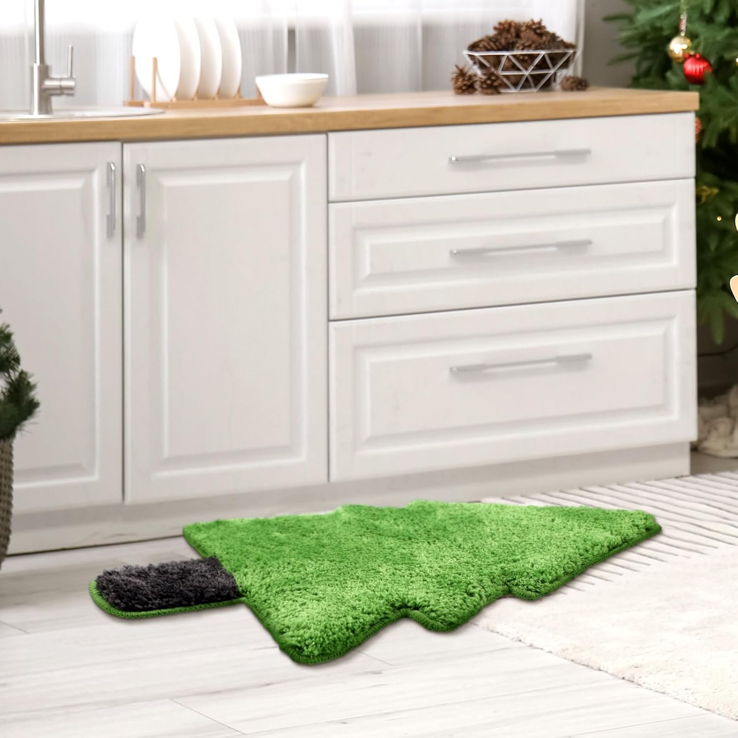 Tinideya Christmas Tree Bath Mat 28x20 Non Slip Kids Rug