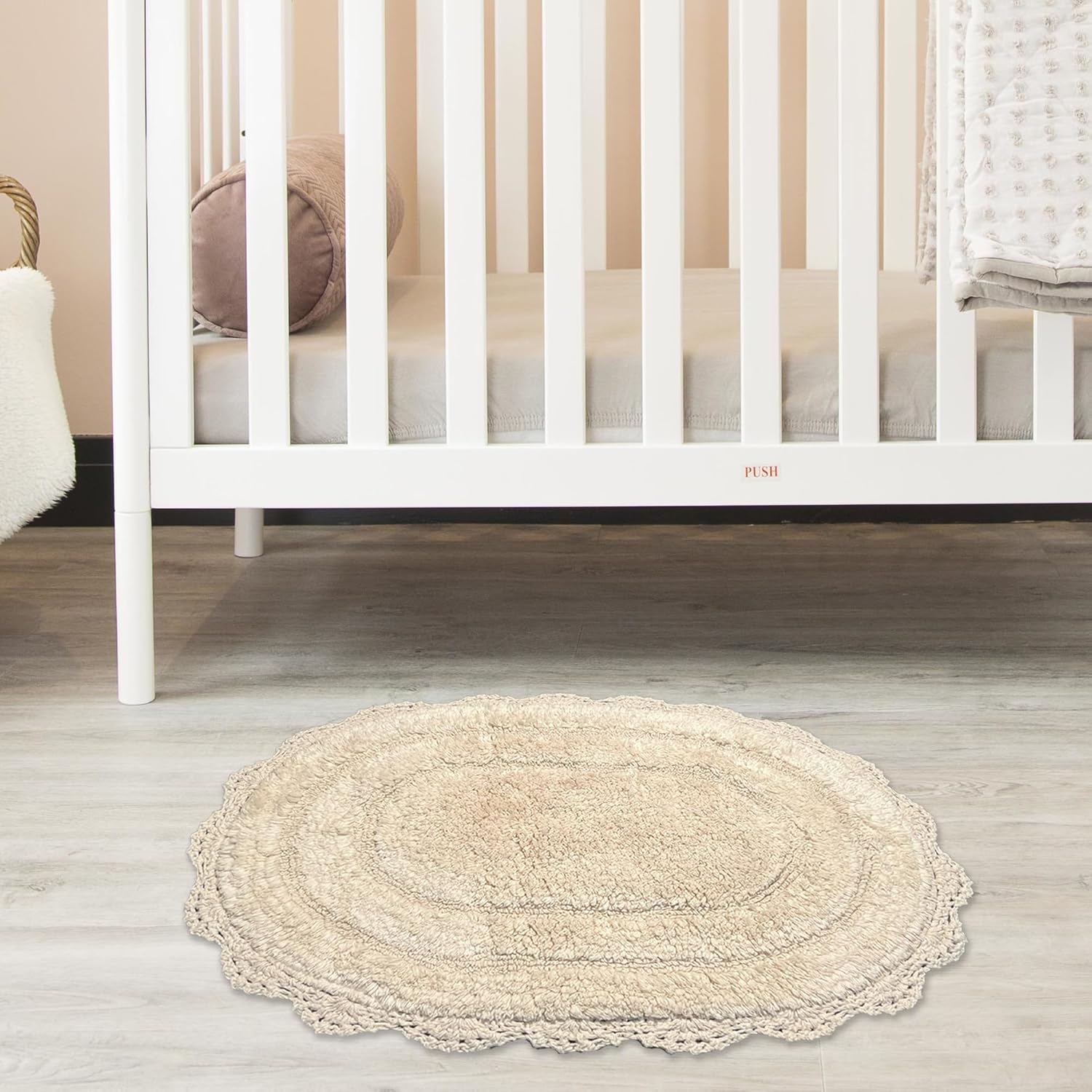Chardin home Ivory Crochet Bathrug 17x24 Inch
