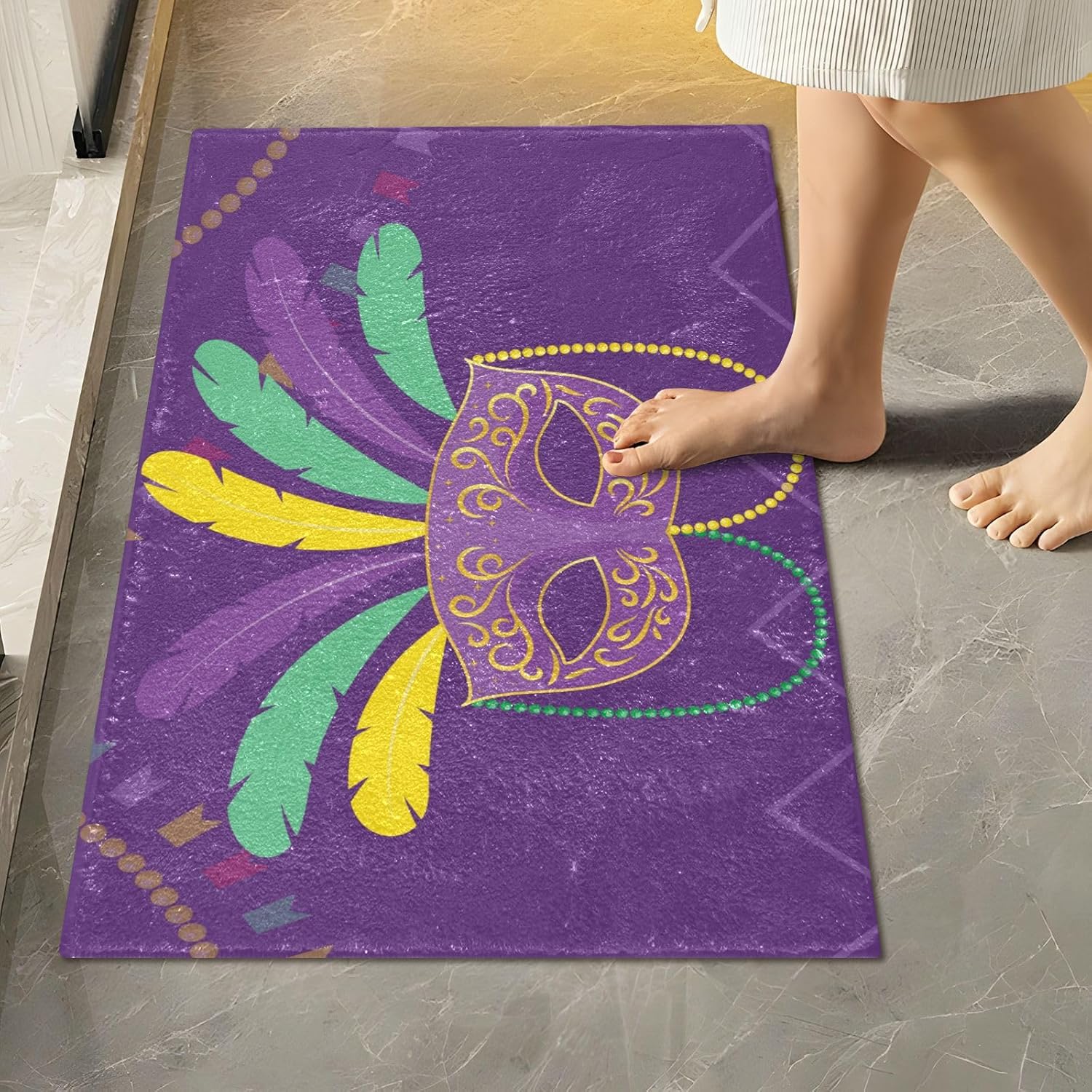 YETTASBIN Mardi Gras Mask Bath Mat Set 1