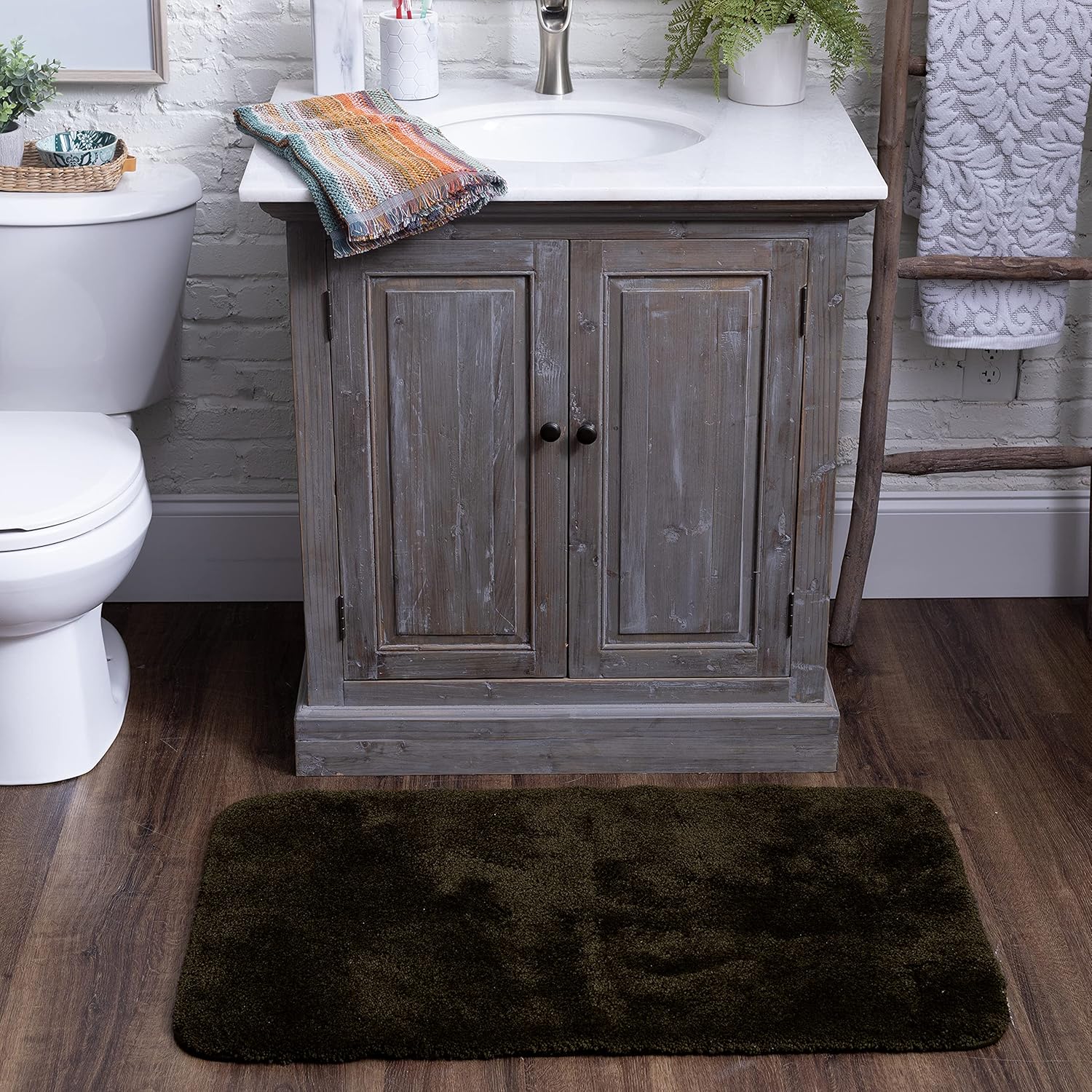Mohawk Home Acclaim Bath Mat 2x34 Espresso